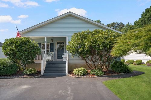 9 Mockingbird Ln, Tiverton, RI, 02878-2371 | Card Image