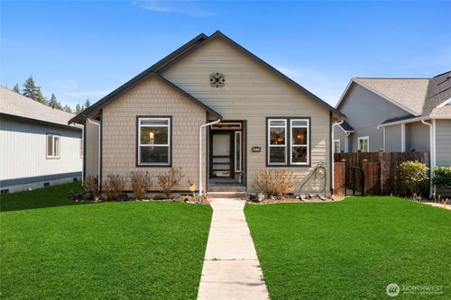 217 Parsley Ave, Shelton, WA, 98584-1215 | Card Image