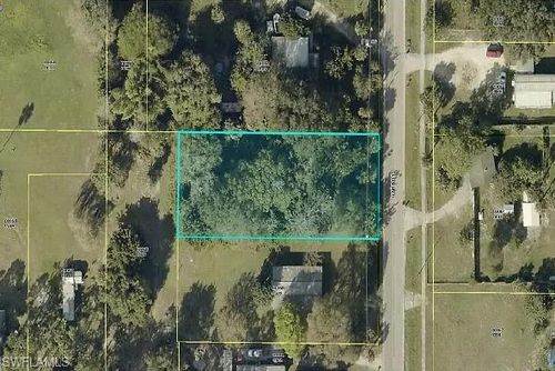 7714 Hart Dr, N Fort Myers, FL, 33917-2442 | Card Image