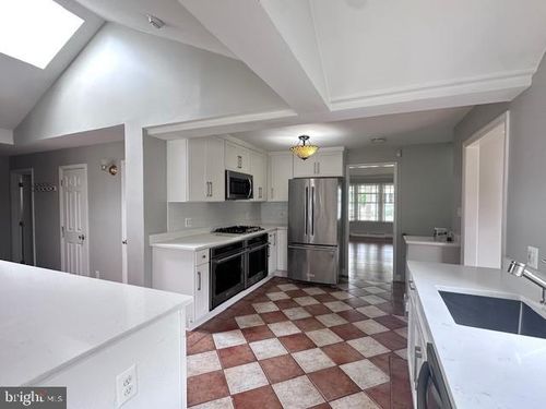 5901 35th St N, ARLINGTON, VA, 22207-1303 | Card Image