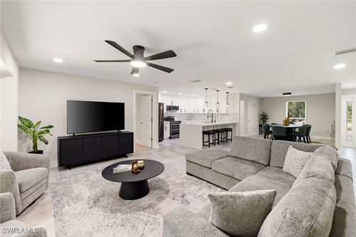 9874 Winterview Dr, NAPLES, FL, 34109-1520 | Card Image