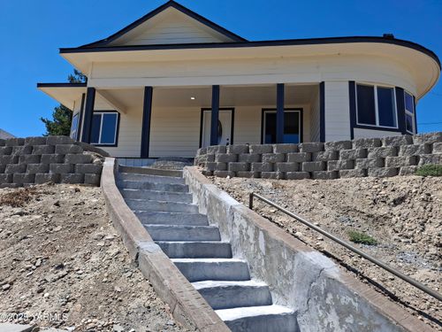 805 Crescent Ave, Sunnyside, WA, 98944-1903 | Card Image