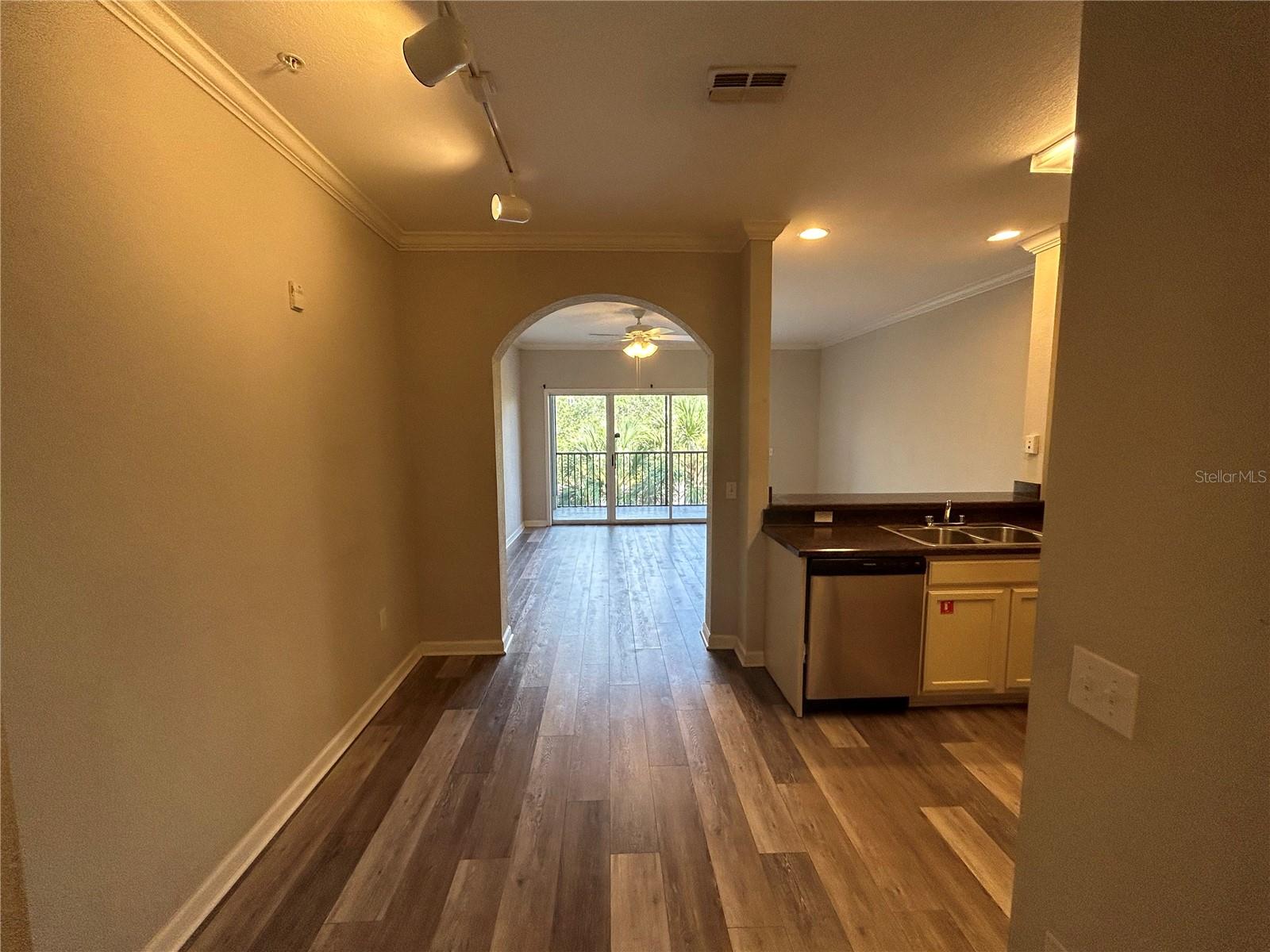 214 14200 Avalon Road, Sold in Winter Garden Zoocasa