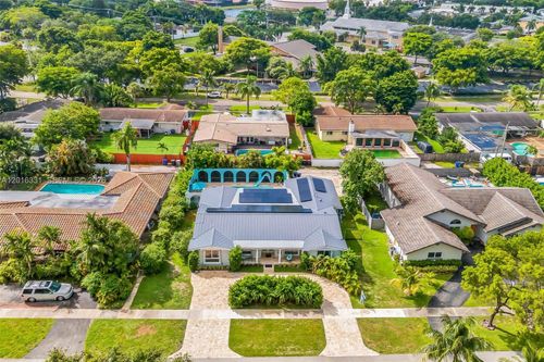 633 N Crescent Dr, Hollywood, FL, 33021 | Card Image