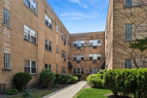 1s-1711 Estes Ave, Chicago, IL, 60626-2430 | Card Image