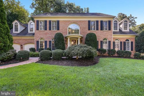 9105 Oak Chase Ct, FAIRFAX STATION, VA, 22039-3333 | Card Image