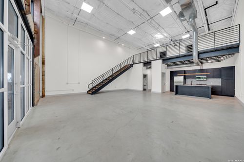 210-215 Coca Cola Pl, San Antonio, TX, 78220 | Card Image
