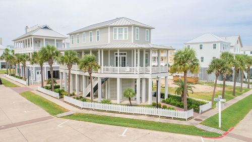 817 Positano Rd, Galveston, TX, 77550-3347 | Card Image