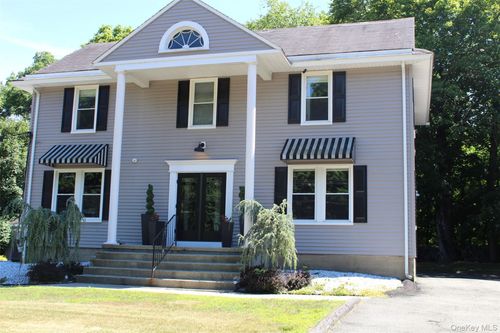 2229 Crompond Rd, Cortlandt Mnr, NY, 10567-5286 | Card Image