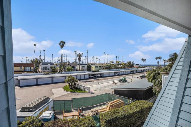 64 Montego Ct, Condo with 2 bedrooms, 3 bathrooms and 2 parking in Coronado CA | Image 18