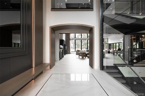 2668 Turtle Lake Dr, Bloomfield Hills, MI, 48302-0775 | Card Image