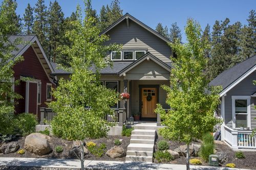 936 E Black Butte Ave, Sisters, OR, 97759-5044 | Card Image