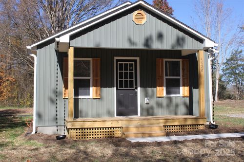4820 Loff St, Jonesville, NC, 28642-9411 | Card Image