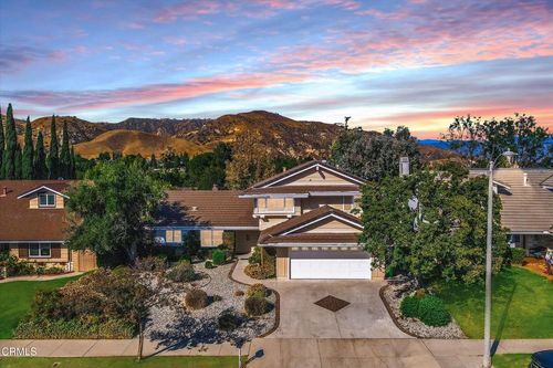 19015 Braemore Rd, Porter Ranch, CA, 91326-1202 | Card Image