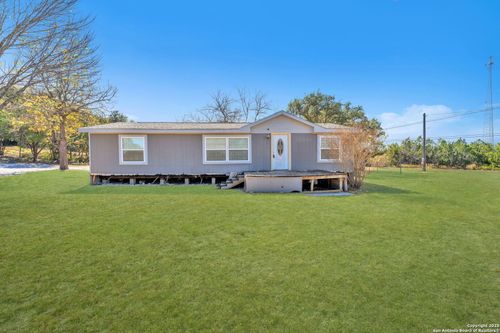 9008 Pocahontas, Spring Branch, TX, 78070-3911 | Card Image