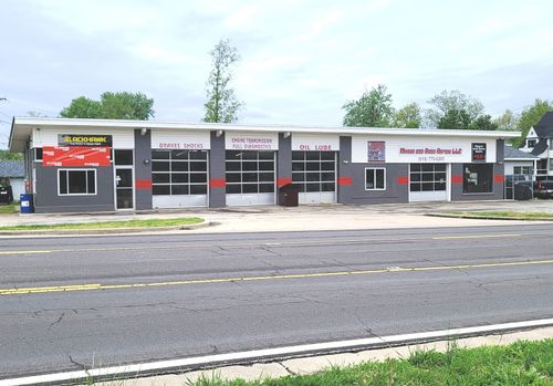 303 E Poplar St, Odin, IL, 62870-1052 | Card Image