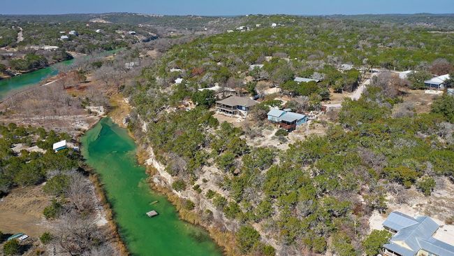 205 Cedar Cliff Loop, Home with 3 bedrooms, 2 bathrooms and 1 parking in Hunt TX | Image 7