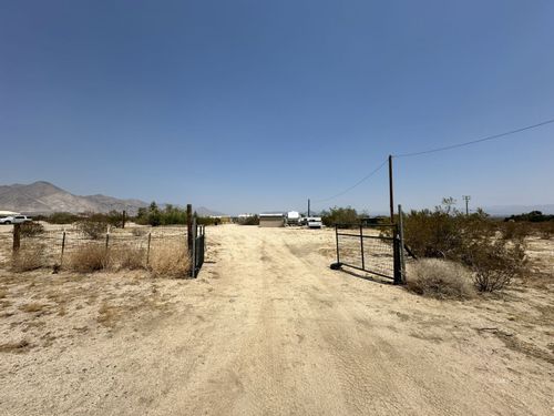 8028 Arsenault Rd, Inyokern, CA, 93527-2162 | Card Image