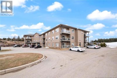 215 - 130 Arlington Cres, Home with 2 bedrooms, 1 bathrooms and null parking in Saint John NB | Image 2