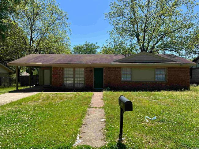 1304 E 30th, House other with 3 bedrooms, 2 bathrooms and null parking in Texarkana AR | Image 1