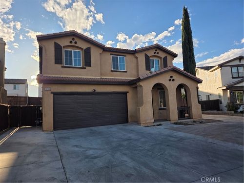 10266 Susan, Hesperia, CA, 92345 | Card Image