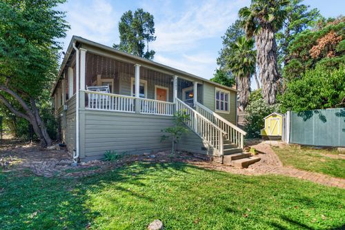 2405 Butte St, Redding, CA, 96001-1435 | Card Image
