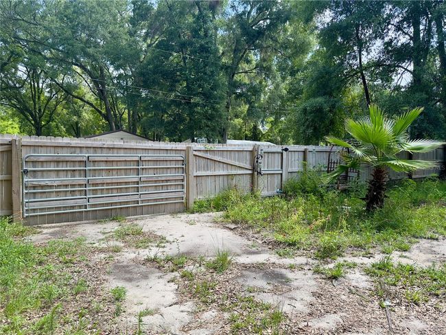 Front Gate | Image 5