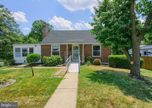 2029 Clarendon St, CAMP HILL, PA, 17011-3828 | Card Image