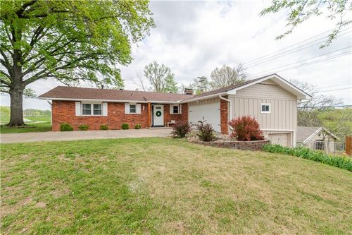 6354 Freeman Ave, Kansas City, KS, 66102-1130 | Card Image