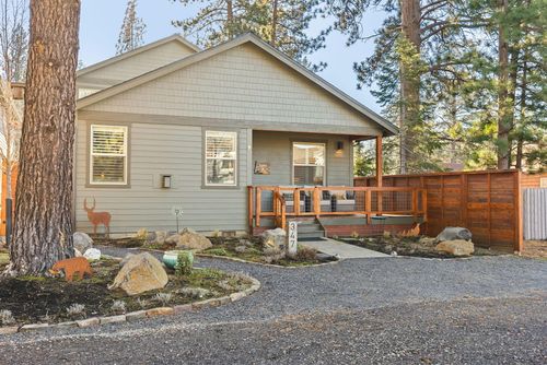 347 E Jefferson Ave, Sisters, OR, 97759-1279 | Card Image