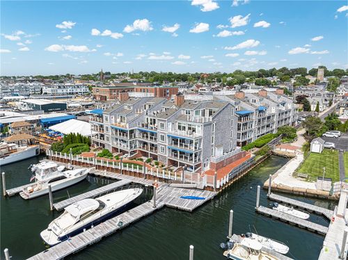 24-31 Coddington, Newport, RI, 02840 | Card Image