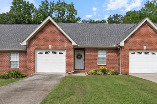 210 Johnstone Dr, Dickson, TN, 37055-5839 | Card Image