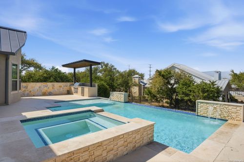 982 Belle Oaks Blvd, Bulverde, TX, 78163-2559 | Card Image