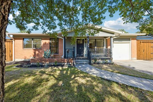 13935 Stardust Ln, Farmers Branch, TX, 75234-3536 | Card Image