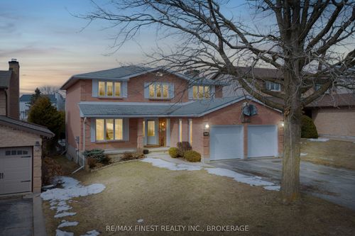 838 Woodside Dr, Kingston, ON, K7P1T2 | Card Image