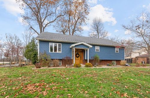 300 Sunset Dr, Ashland, KY, 41101-2168 | Card Image