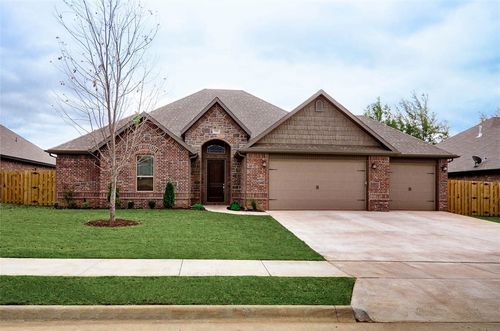 703 Se Fullerton St, Bentonville, AR, 72712-4276 | Card Image