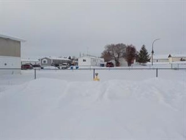 10419 98 St, Home with 0 bedrooms, 0 bathrooms and 4 parking in Fairview AB | Image 26