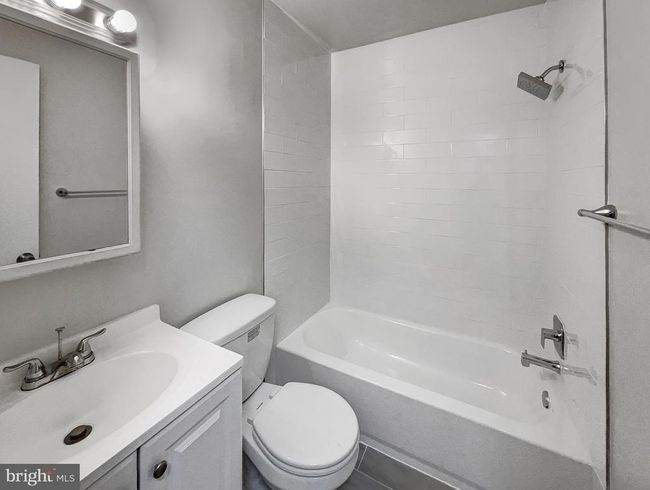 14849 Leicester Ct, Townhouse with 3 bedrooms, 4 bathrooms and null parking in CENTREVILLE VA | Image 7