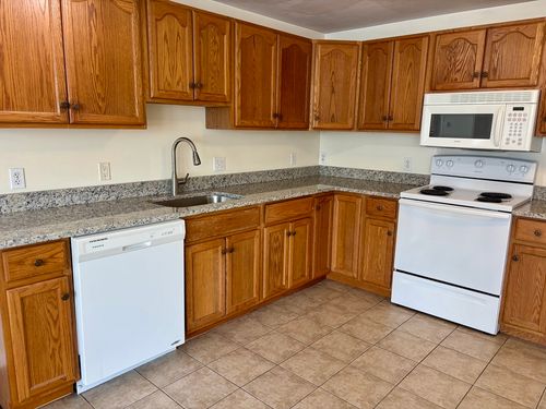 unit-5-1282 Commercial St, Weymouth, MA, 02189-2253 | Card Image
