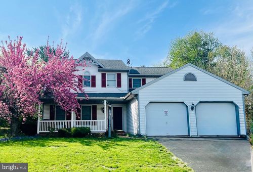 450 Sunrise Blvd, ELIZABETHTOWN, PA, 17022-1405 | Card Image