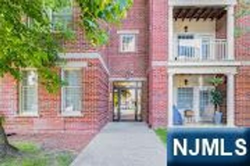 2307 Tenakill Park E, Cresskill, NJ, 07626-2027 | Card Image