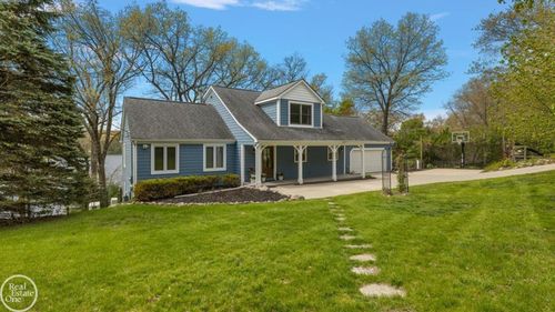 5231 Mattawa Dr, Clarkston, MI, 48348-3127 | Card Image