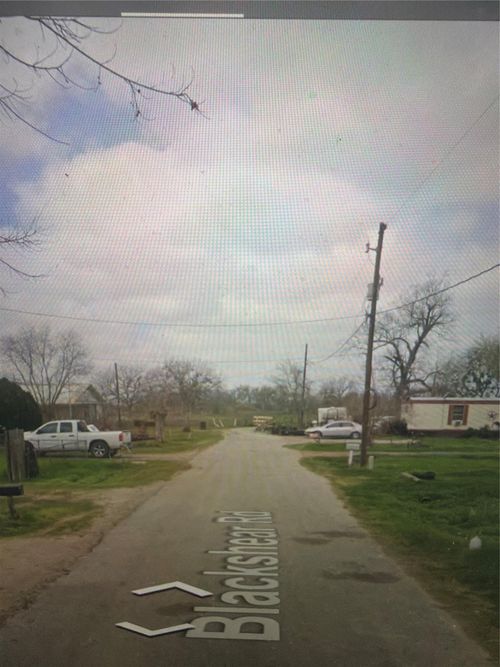 3221 Blackshear St, Wharton, TX, 77488-7828 | Card Image