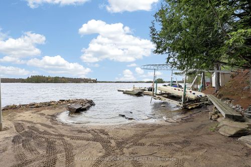 45 Island 2ml Island, Gravenhurst, ON, P0E1G0 | Card Image