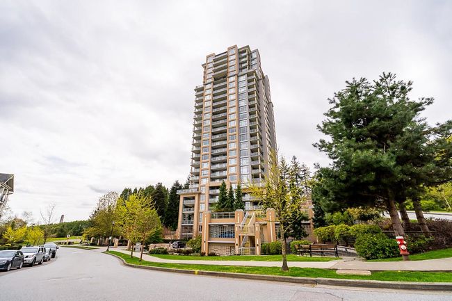 605 - 280 Ross Drive, Condo with 2 bedrooms, 2 bathrooms and 1 parking in New Westminster BC | Image 2