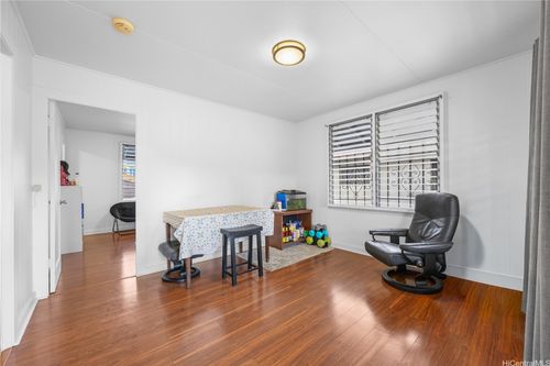 4-631 Hausten St, Honolulu, HI, 96826-4546 | Card Image