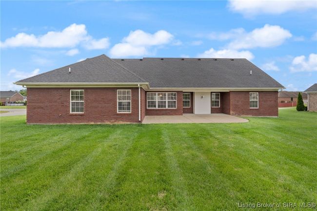 8435 Aberdeen Ln, Home with 3 bedrooms, 2 bathrooms and null parking in Charlestown IN | Image 9