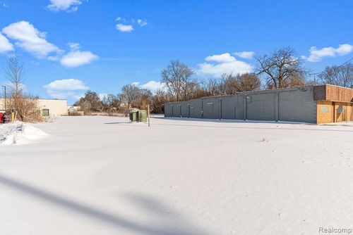 1019 E Bristol Rd, Burton, MI, 48529-1126 | Card Image