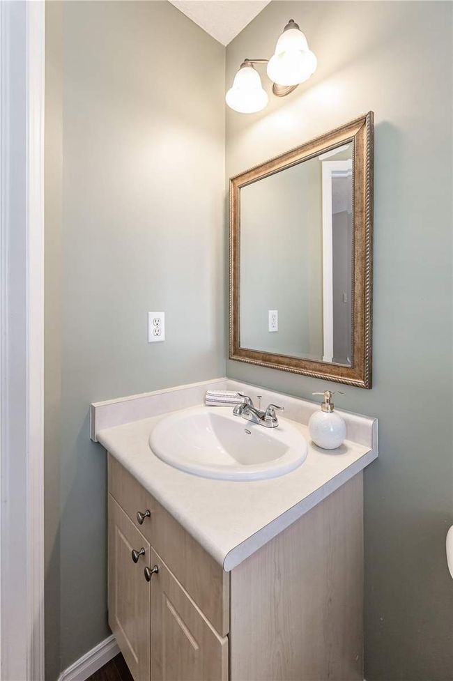 9 Crawford Cres, House attached with 3 bedrooms, 2 bathrooms and 3 parking in Cambridge ON | Image 15